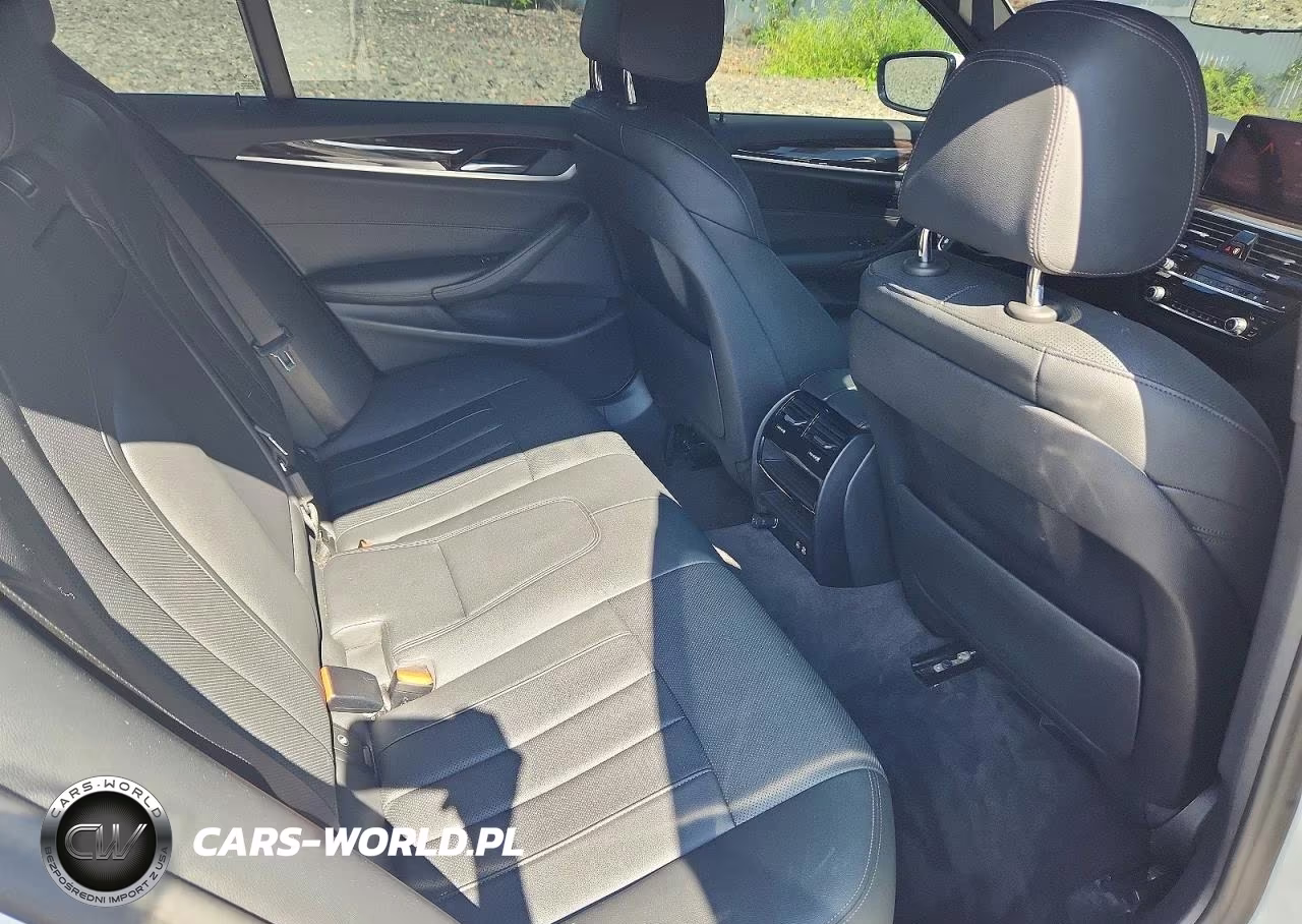 2021 BMW 530 Xi VIN:WBA13BJ0XMWX18998 - 10