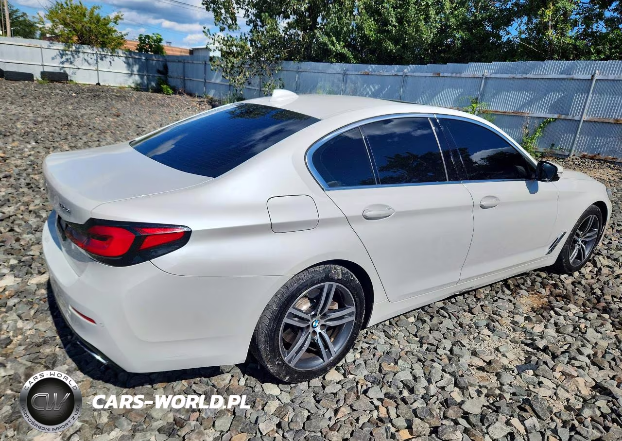 2021 BMW 530 Xi VIN:WBA13BJ0XMWX18998 - 3