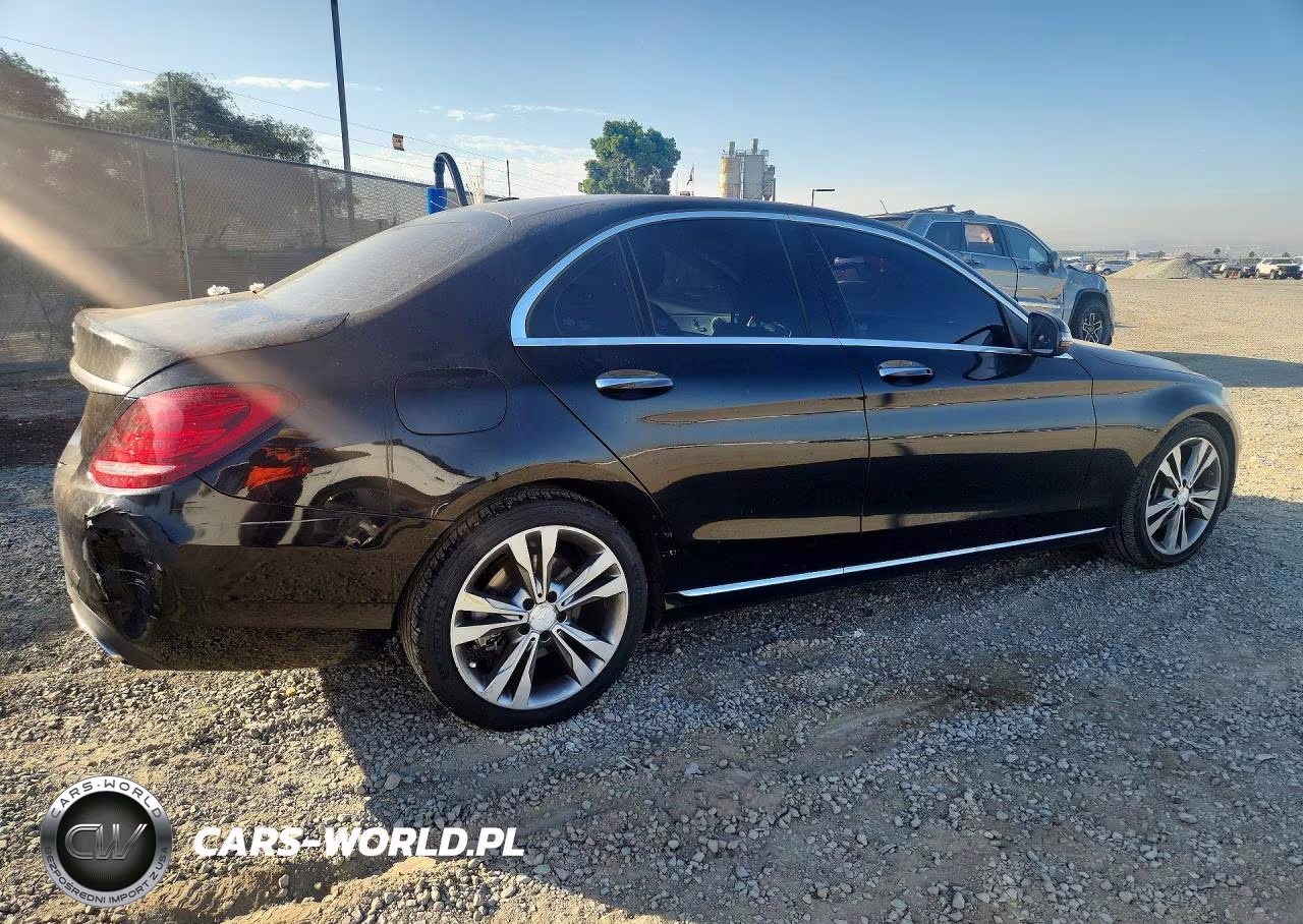 2016 Mercedes-Benz C 300 VIN:55SWF4JB4GU170985 - 3