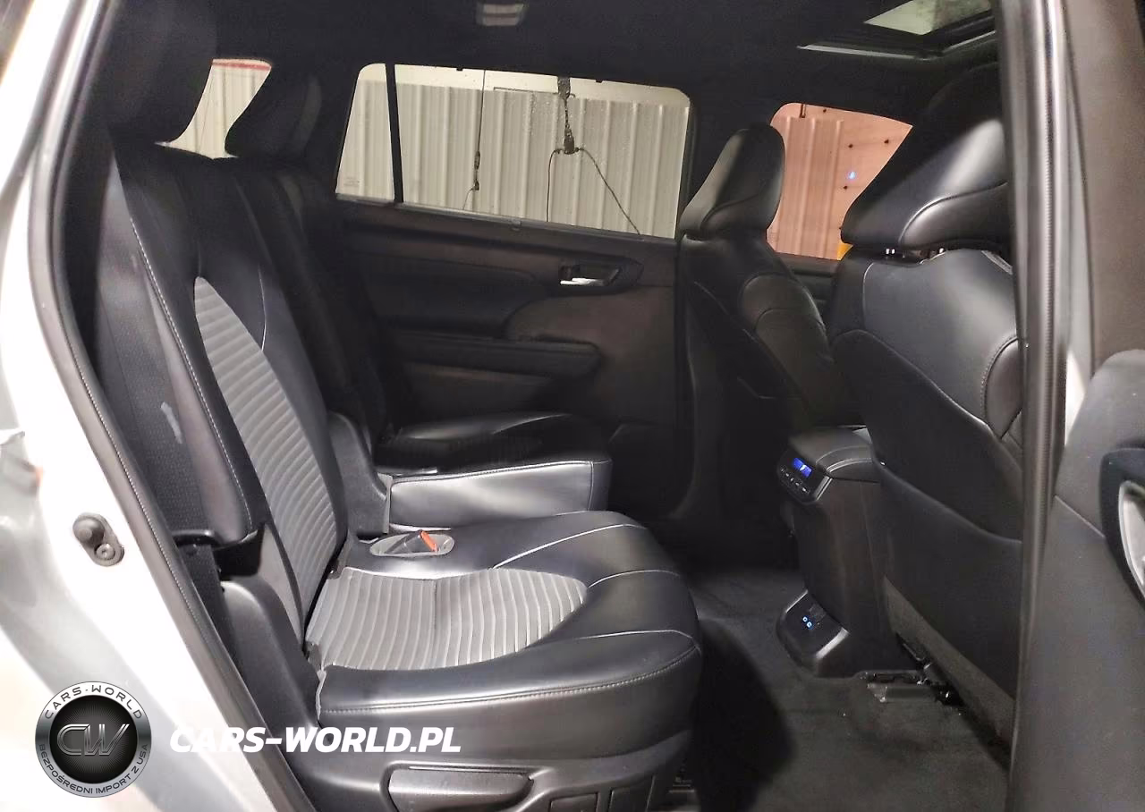2022 Toyota Highlander Xse VIN:5TDLZRBH0NS242222 - 11