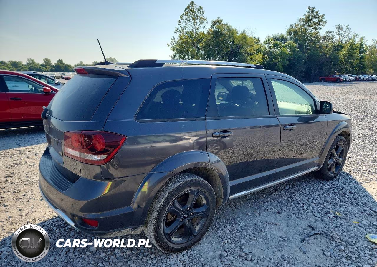 2020 Dodge Journey Crossroad VIN:3C4PDCGB0LT201299 - 3