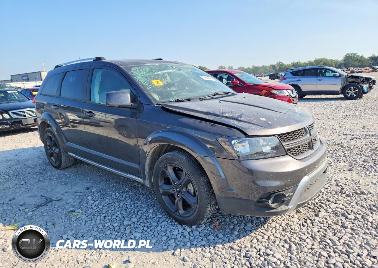 2020 Dodge Journey Crossroad VIN:3C4PDCGB0LT201299 - 4
