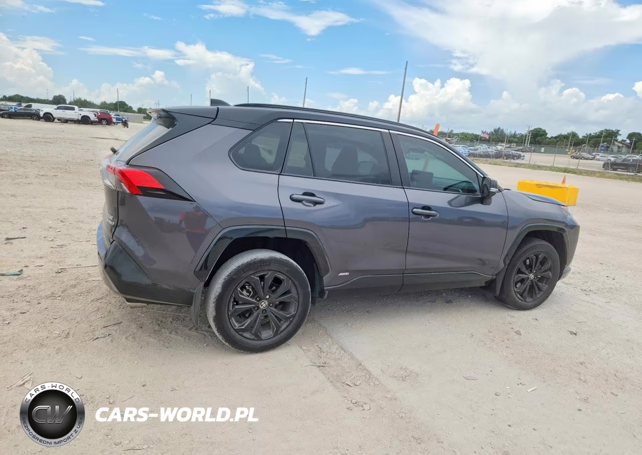 2024 Toyota Rav4 Xse VIN:2T3E6RFV5RW061039 - 3