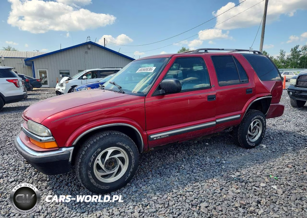 2000 Chevrolet Blazer VIN:1GNDT13W5Y2380684 - 1
