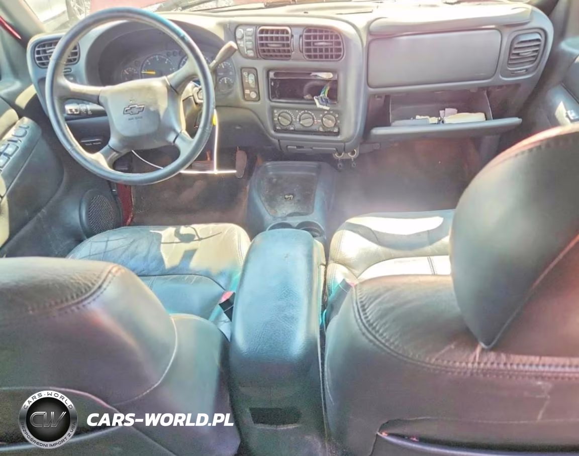 2000 Chevrolet Blazer VIN:1GNDT13W5Y2380684 - 8