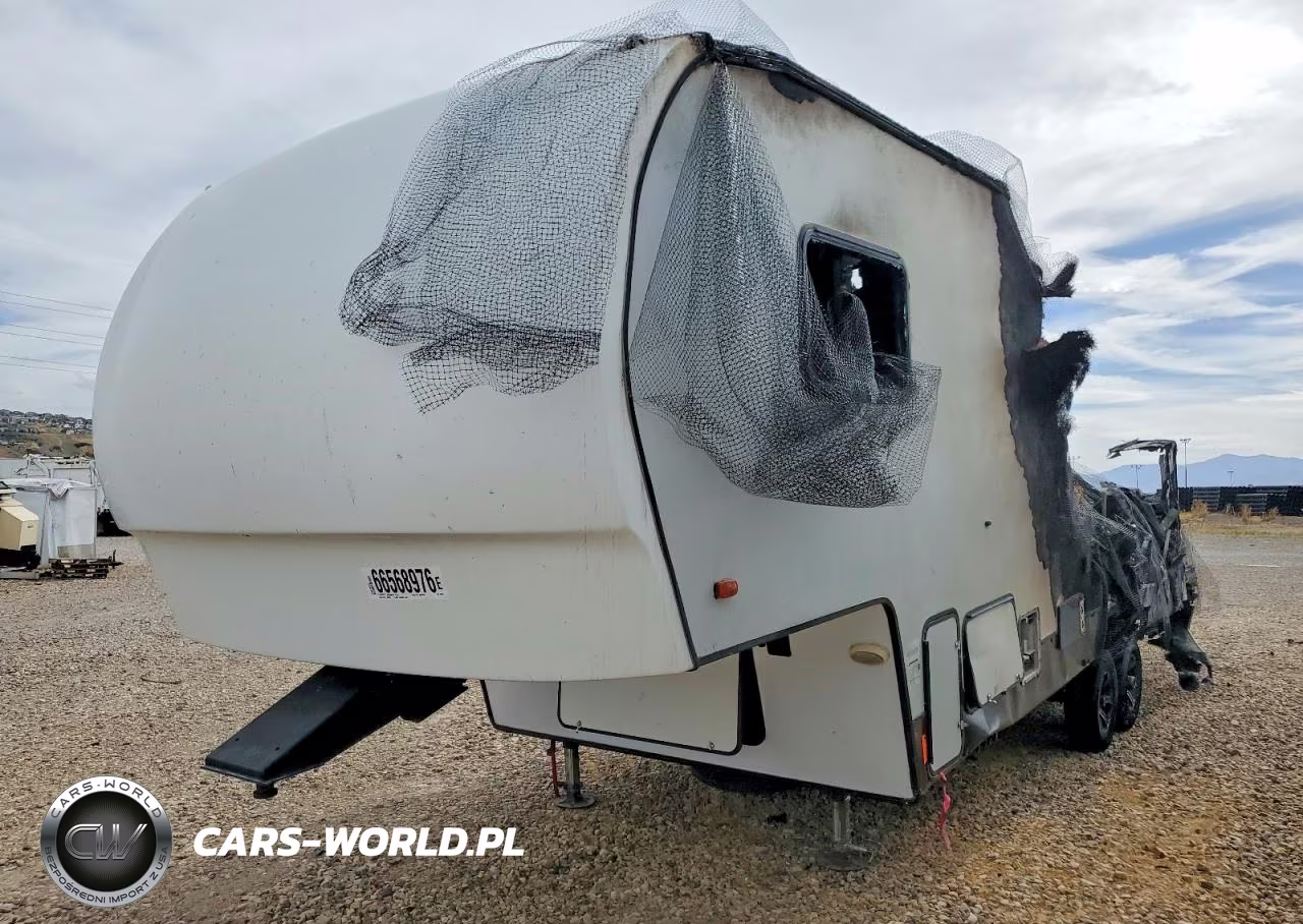 2017 Kz-Rv Pioneer Camper VIN:5SFPG3125HE343927 - 2