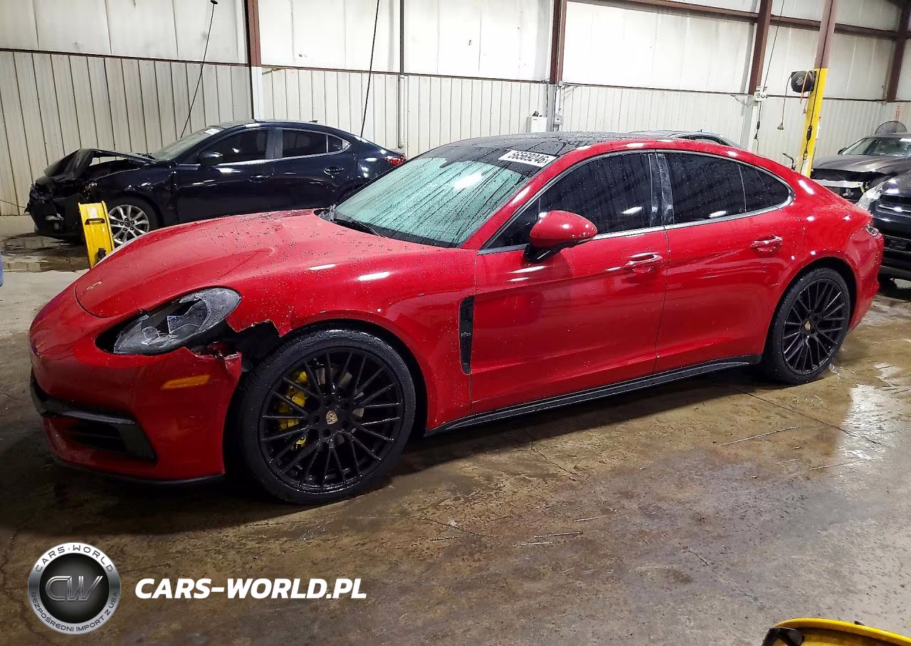 2018 Porsche Panamera 4