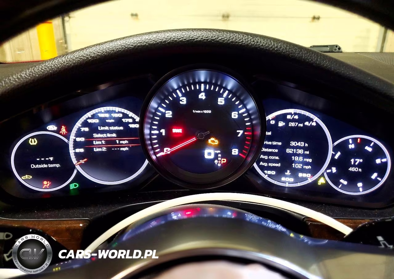 2018 Porsche Panamera 4 VIN:WP0AA2A72JL114767 - 9