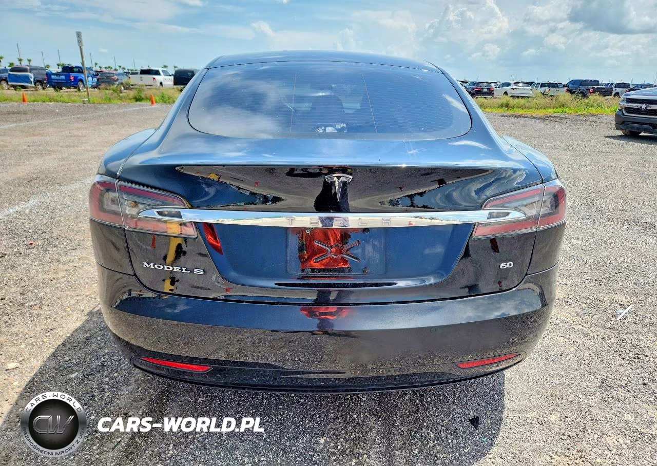 2017 Tesla Model S VIN:5YJSA1E13HF184585 - 6