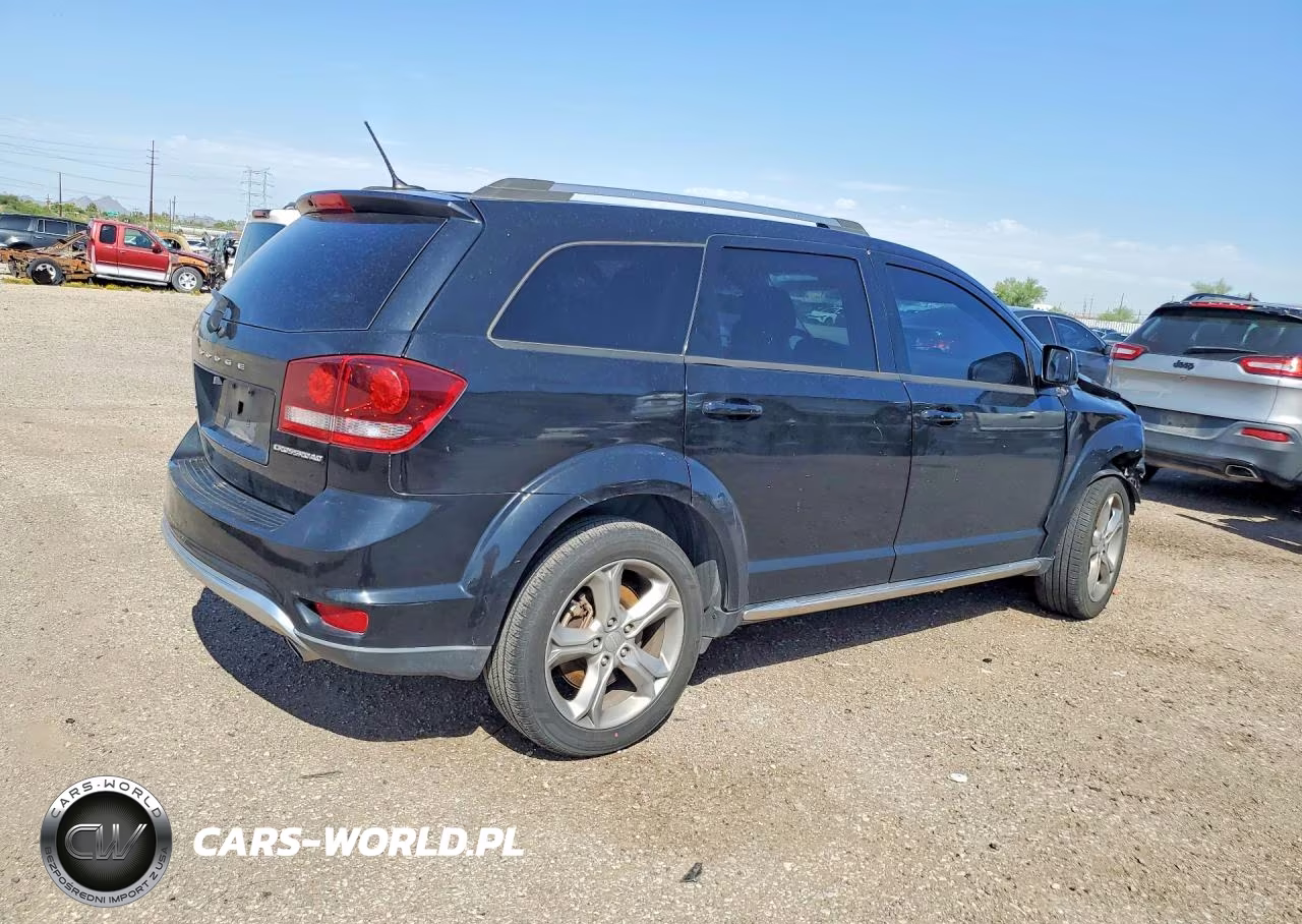 2017 Dodge Journey Crossroad VIN:3C4PDCGG2HT555618 - 3