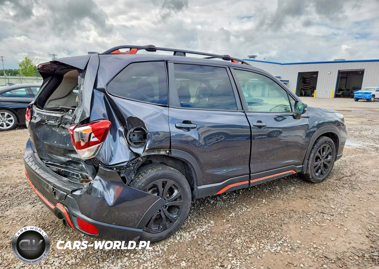 2019 Subaru Forester Sport VIN:JF2SKAJC7KH541506 - 3