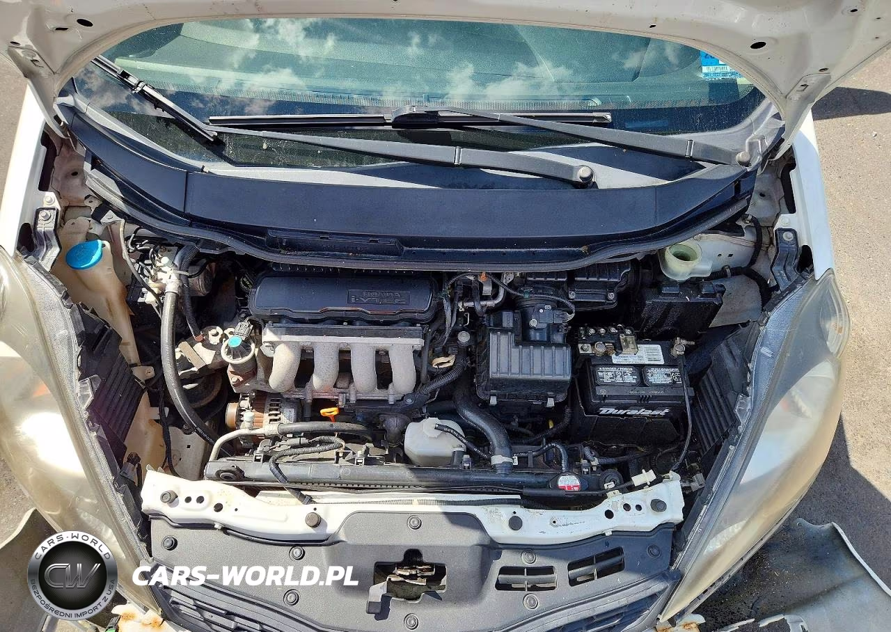 2012 Honda Fit Sport VIN:JHMGE8H52CC008777 - 11