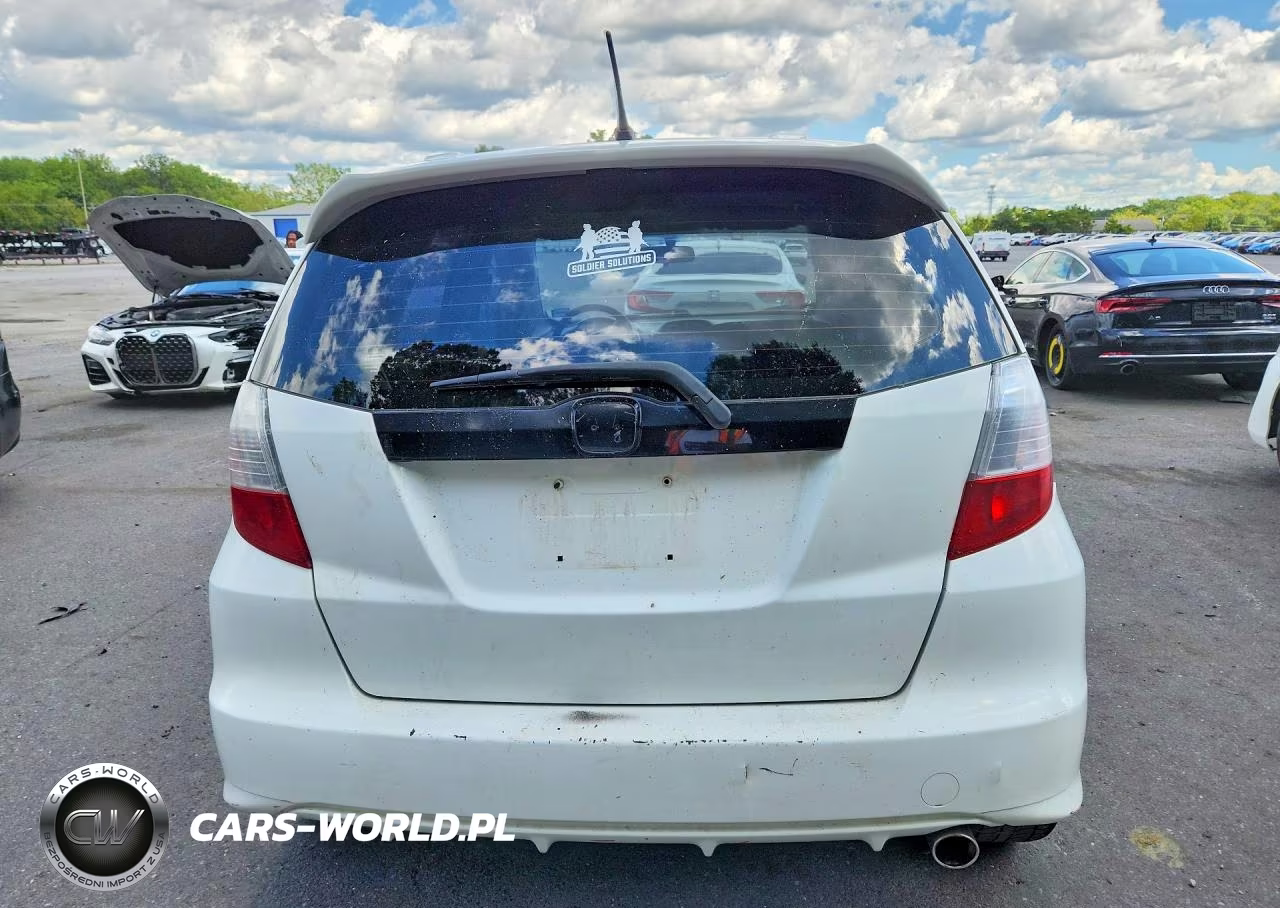 2012 Honda Fit Sport VIN:JHMGE8H52CC008777 - 6