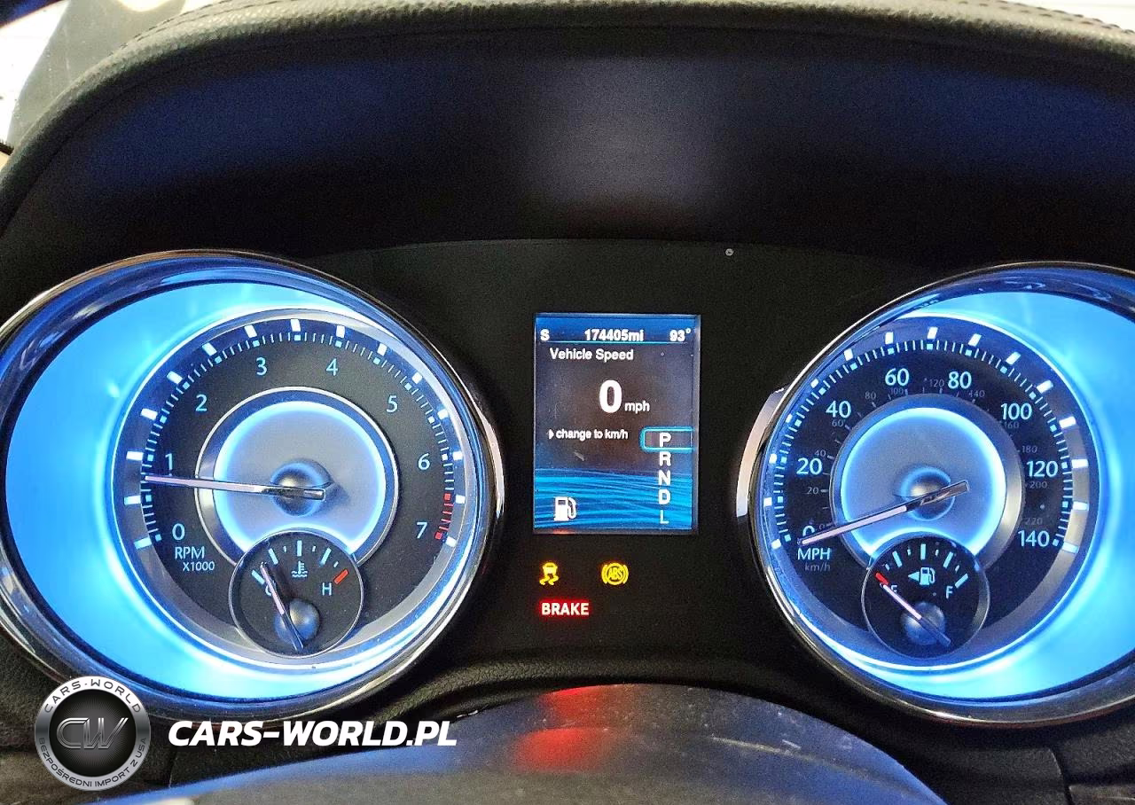 2013 Chrysler 300 VIN:2C3CCAAG7DH507859 - 9