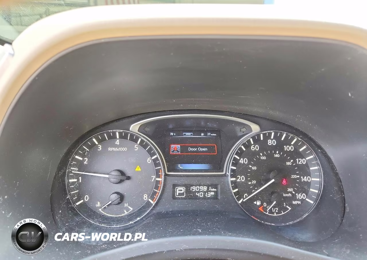 2015 Nissan Pathfinder S VIN:5N1AR2MM0FC638464 - 9