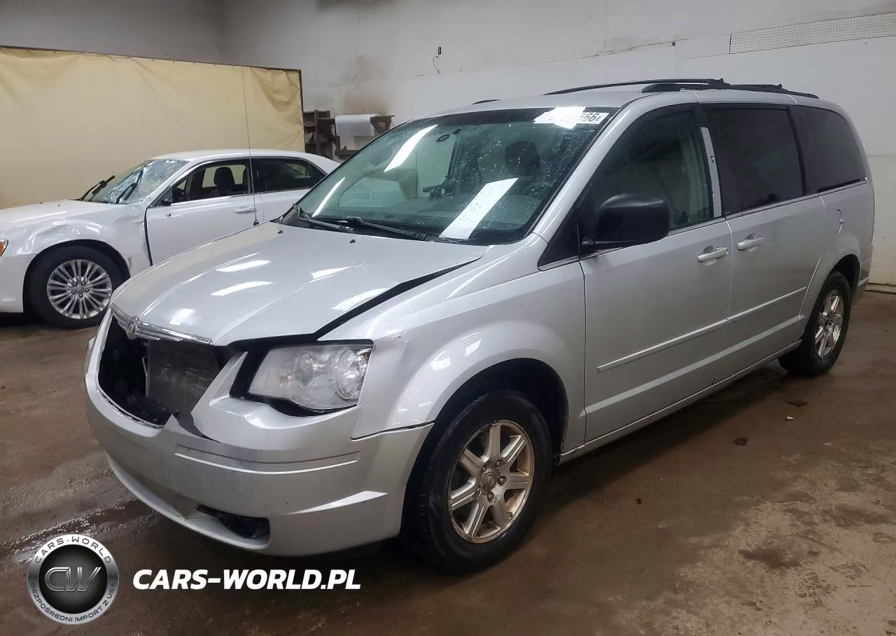 2008 Chrysler Town & Country Touring – zdjęcie 1 z 13