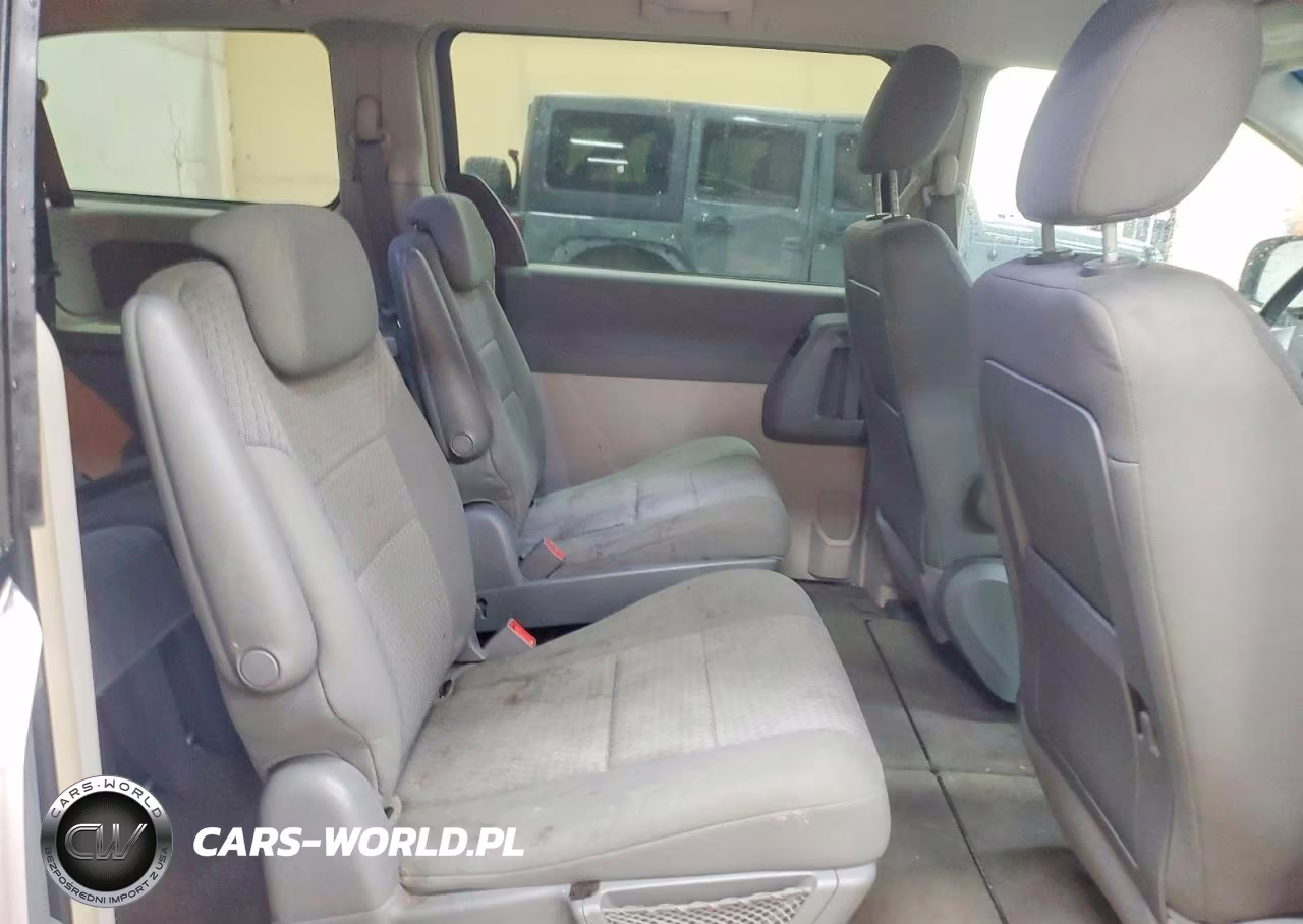 2008 Chrysler Town & Country Touring VIN:2A8HR54P18R746965 - 11