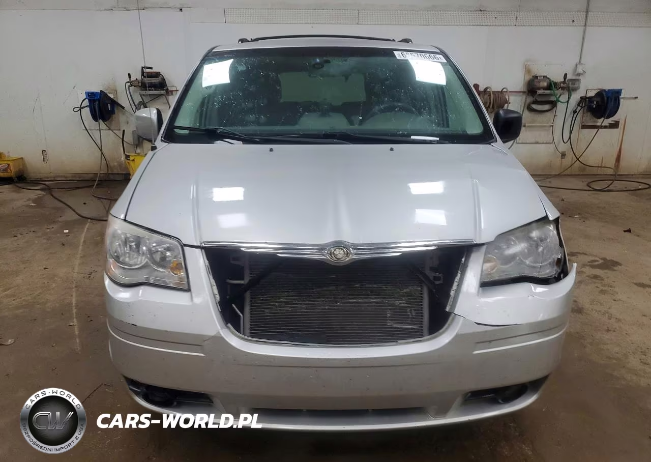 2008 Chrysler Town & Country Touring VIN:2A8HR54P18R746965 - 5