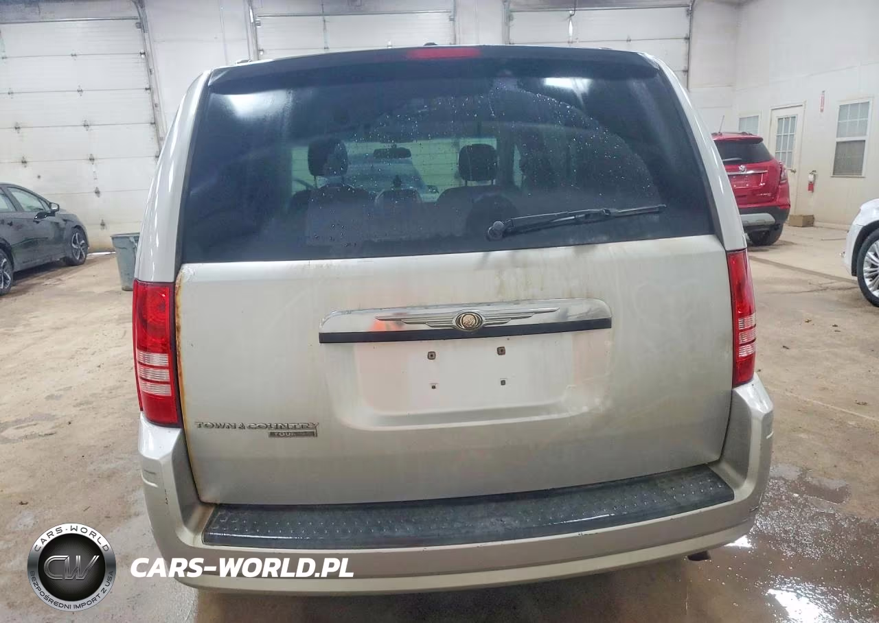2008 Chrysler Town & Country Touring VIN:2A8HR54P18R746965 - 6