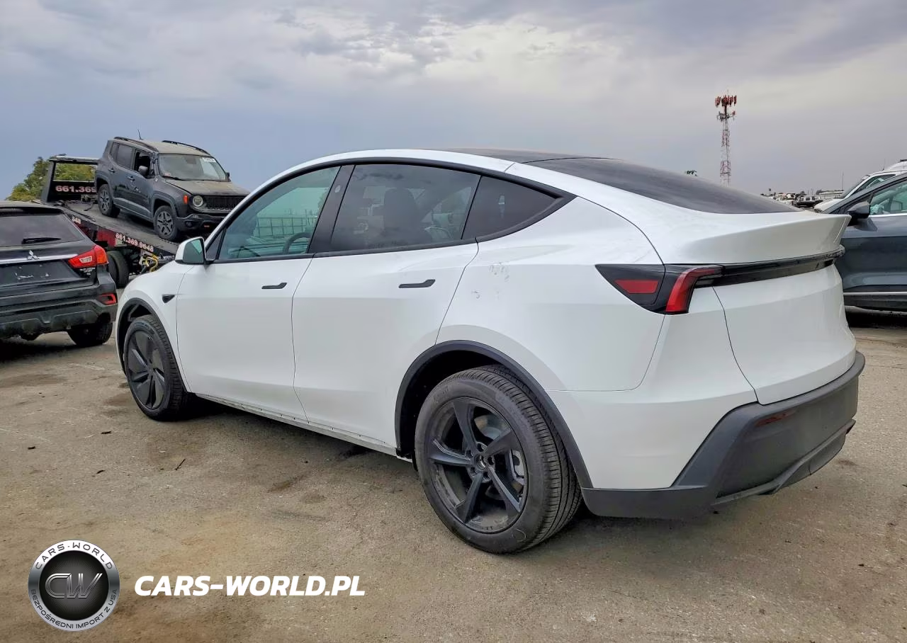 2026 Tesla Model Y VIN:7SAYGDEE7TA663341 - 2