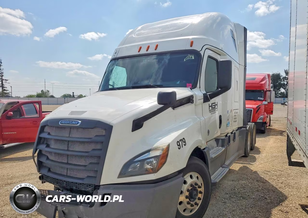 2018 Freightliner Cascadia Semi Truck