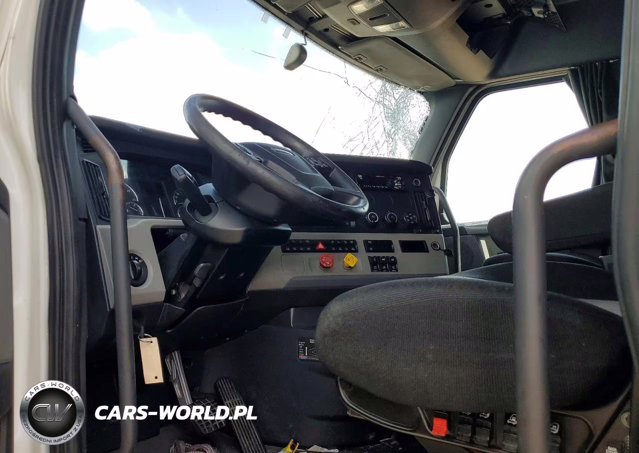 2018 Freightliner Cascadia Semi Truck VIN:3AKJHHDR3JSJN4817 - 7