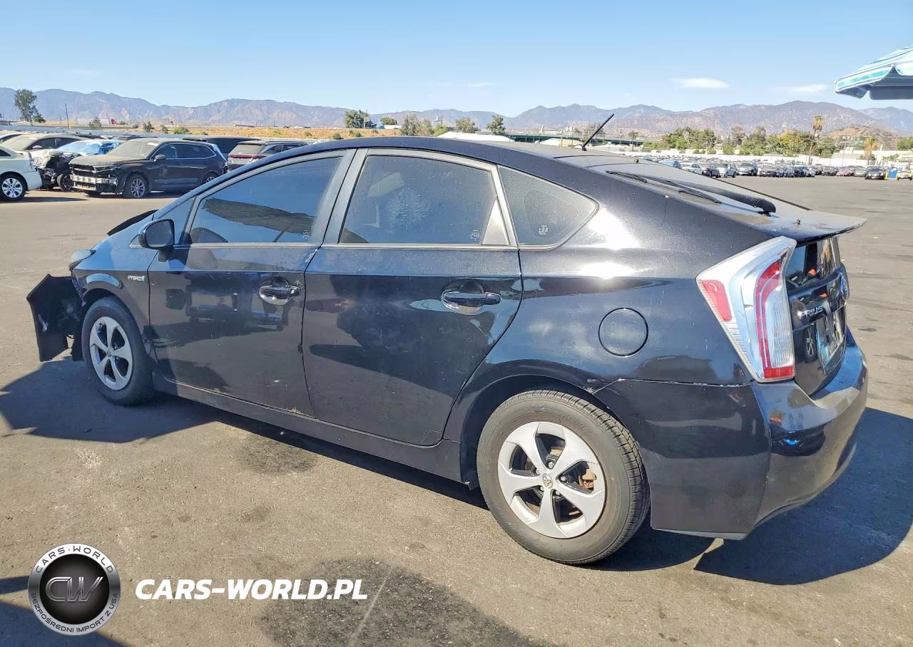 2014 Toyota Prius Two VIN:JTDKN3DU9E1765377 - 2