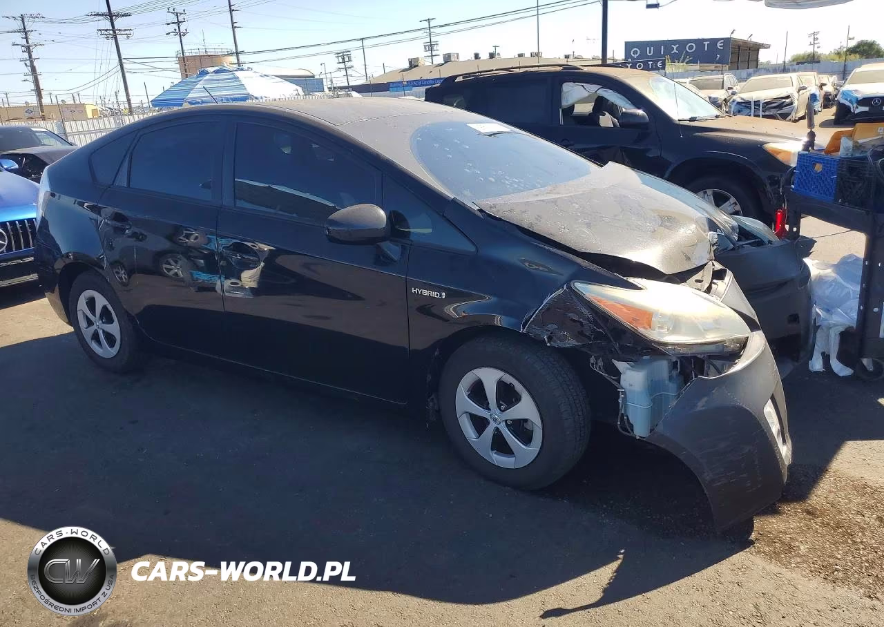 2014 Toyota Prius Two VIN:JTDKN3DU9E1765377 - 4