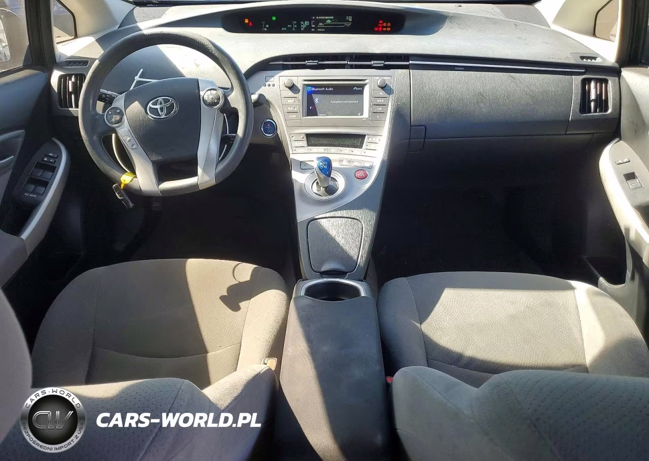 2014 Toyota Prius Two VIN:JTDKN3DU9E1765377 - 8