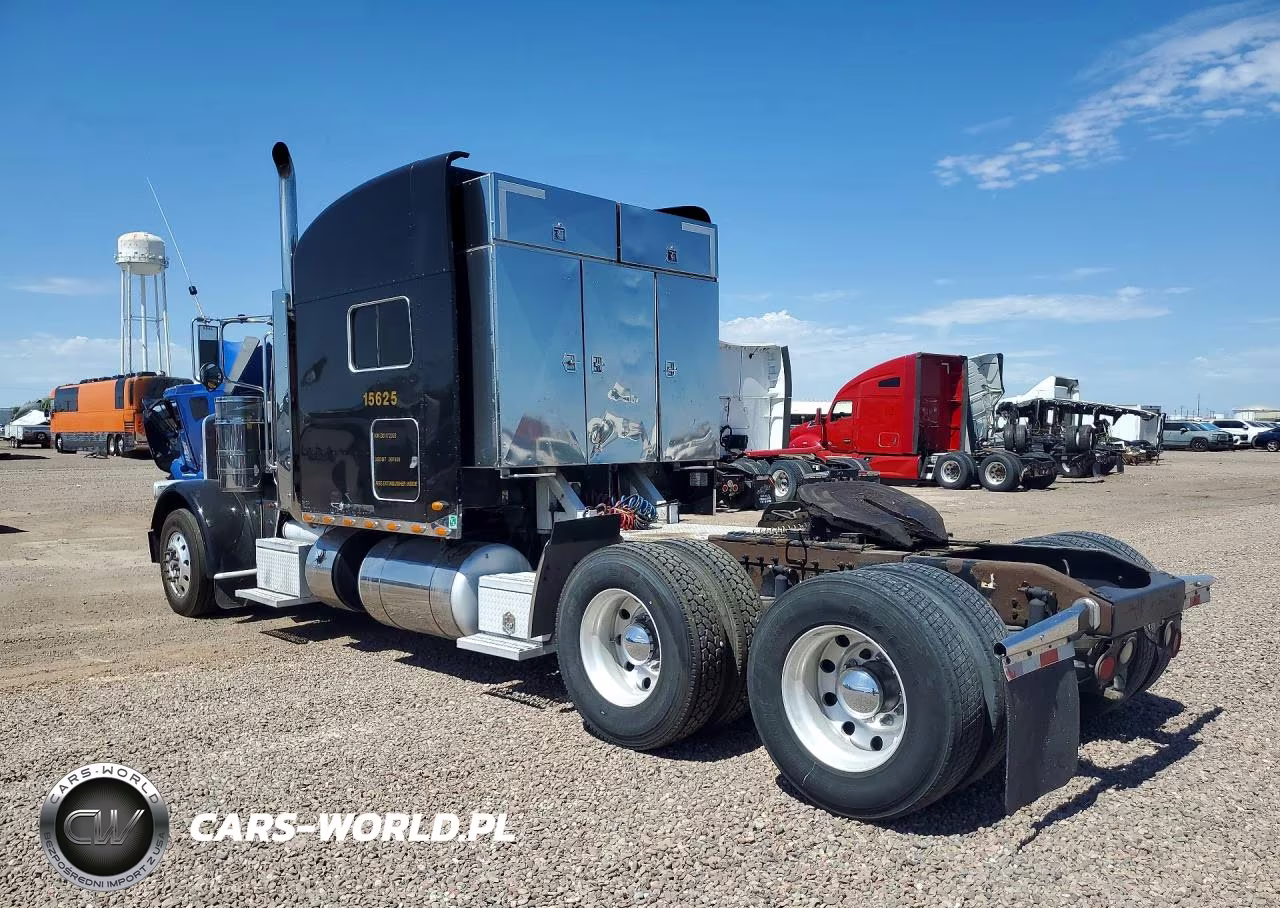 2013 Peterbilt 388 Semi Truck VIN:1XPWD49X5DD172303 - 2