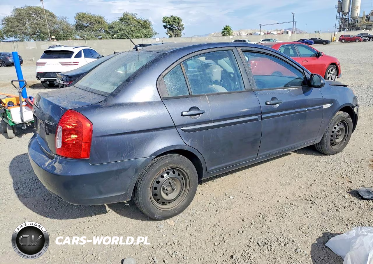 2007 Hyundai Accent Gls VIN:KMHCN46C97U141851 - 3