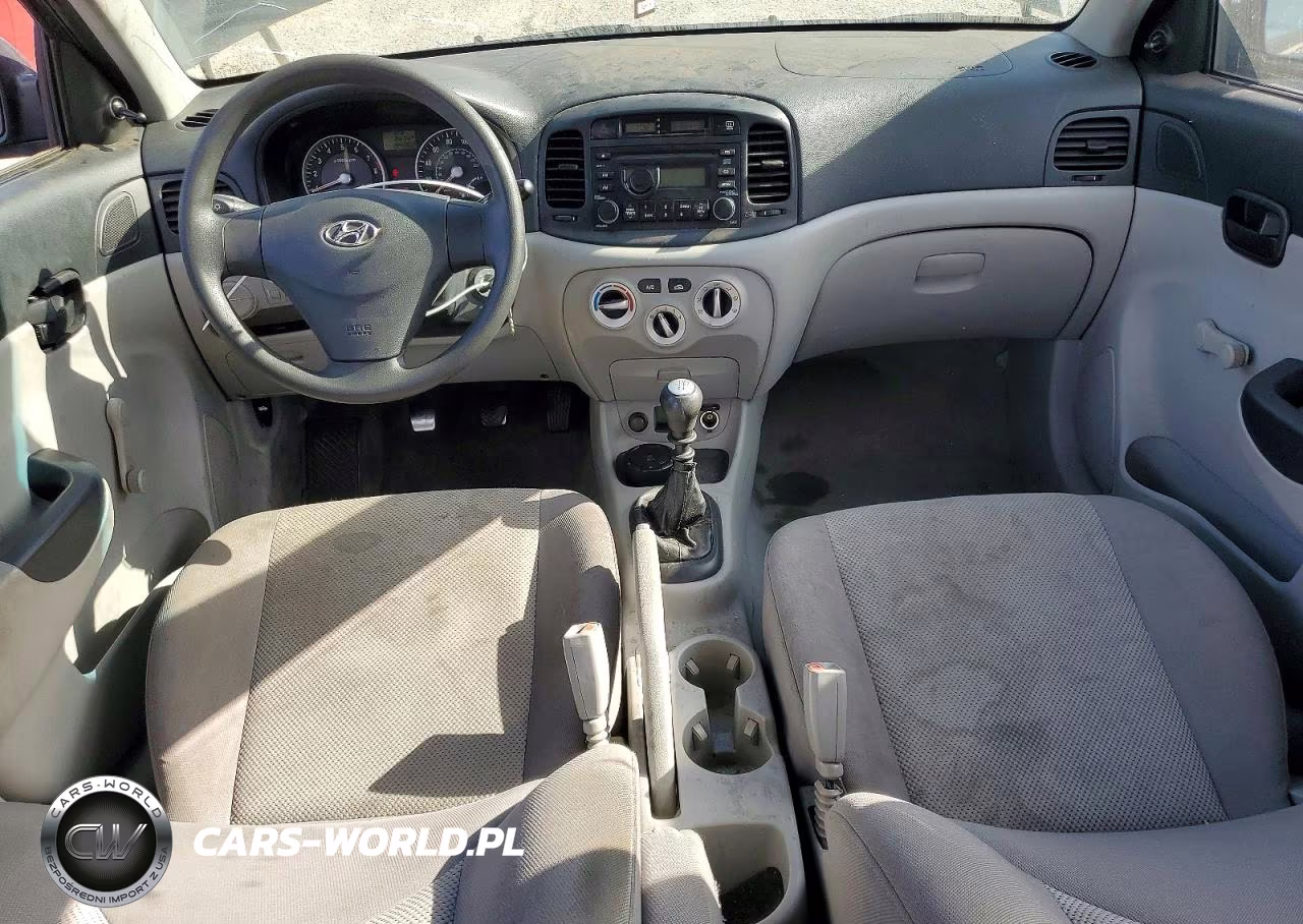 2007 Hyundai Accent Gls VIN:KMHCN46C97U141851 - 8