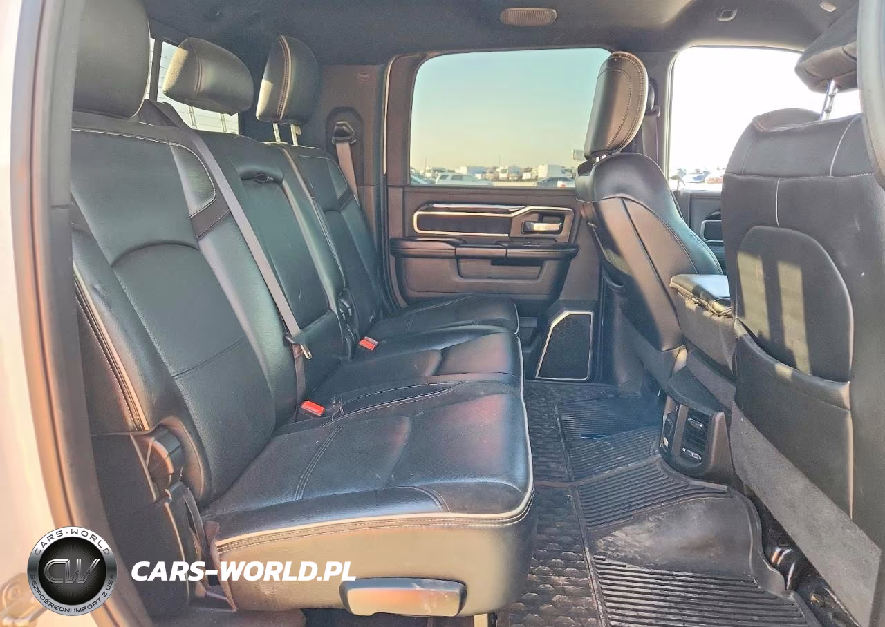 2021 Ram 2500 Laramie VIN:3C6UR5NL8MG524352 - 10