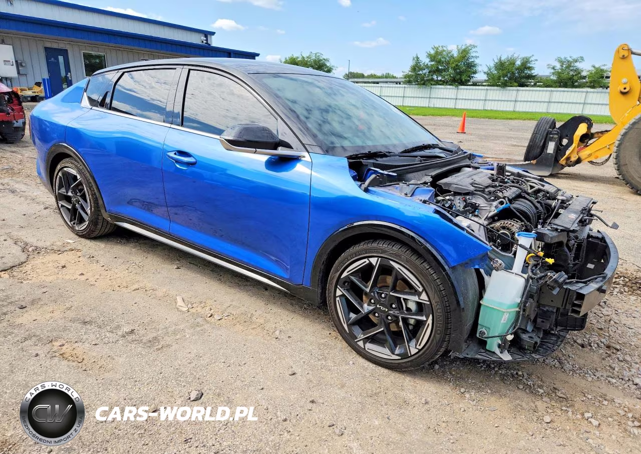 2025 Kia K4 Gt Line VIN:3KPFW4DE4SE183385 - 4