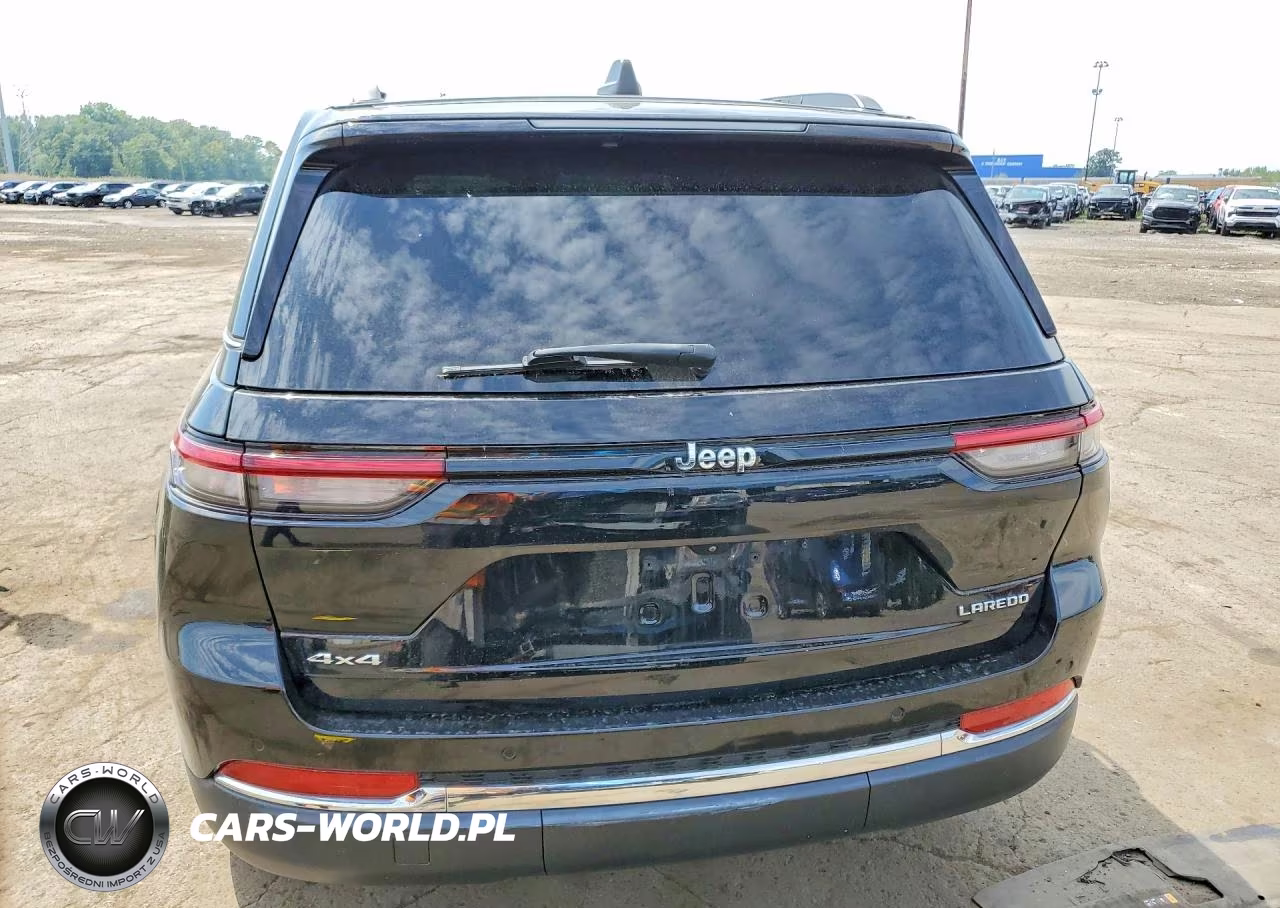 2023 Jeep Grand Cherokee Laredo VIN:1C4RJHAG9PC520236 - 6
