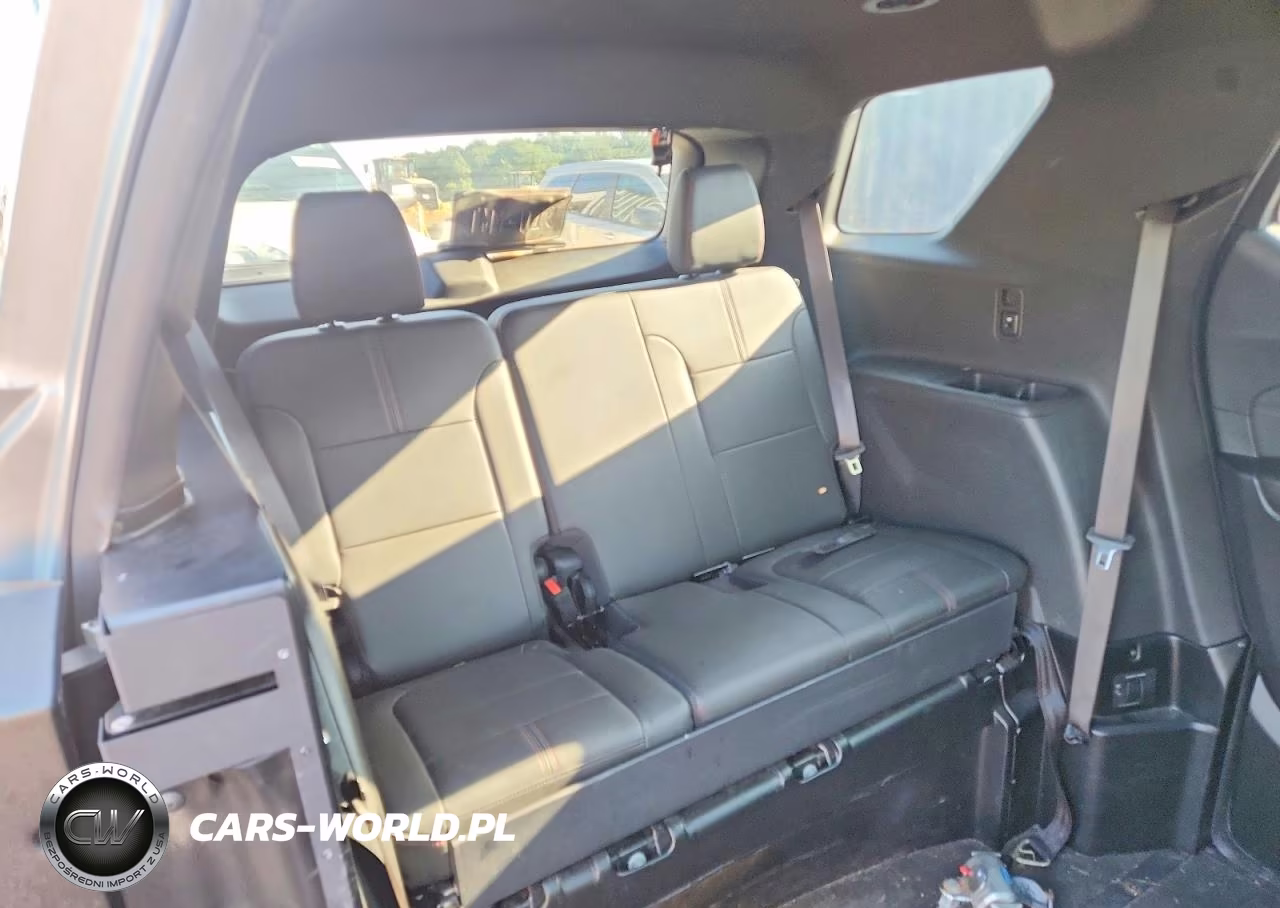 2022 Chevrolet Traverse Rs VIN:1GNERJKWXNJ107567 - 10