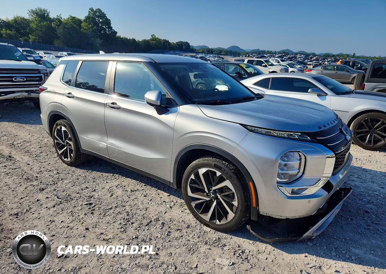 2023 Mitsubishi Outlander Se VIN:JA4J3UA88PZ046537 - 4