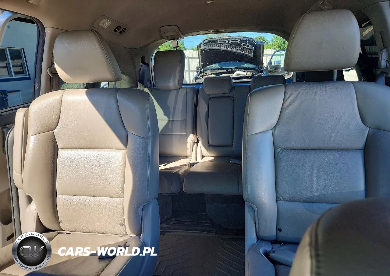 2011 Honda Odyssey Touring VIN:5FNRL5H9XBB043876 - 10