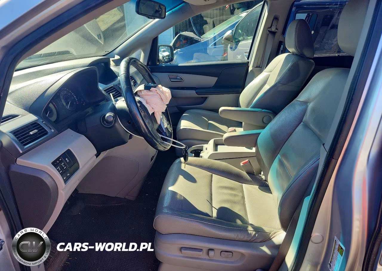 2011 Honda Odyssey Touring VIN:5FNRL5H9XBB043876 - 7