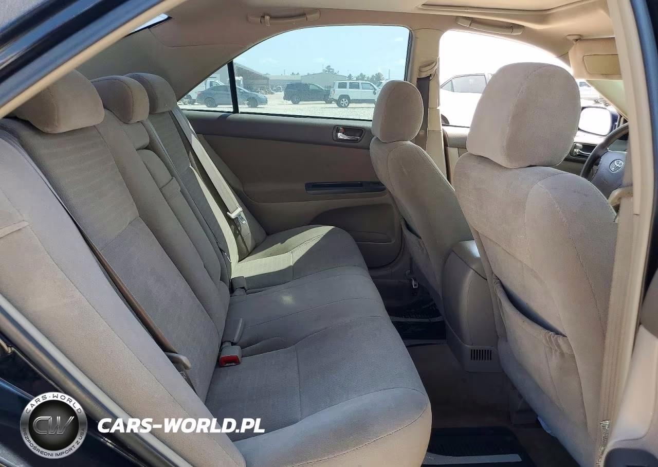 2005 Toyota Camry Le VIN:4T1BE32K25U623738 - 10