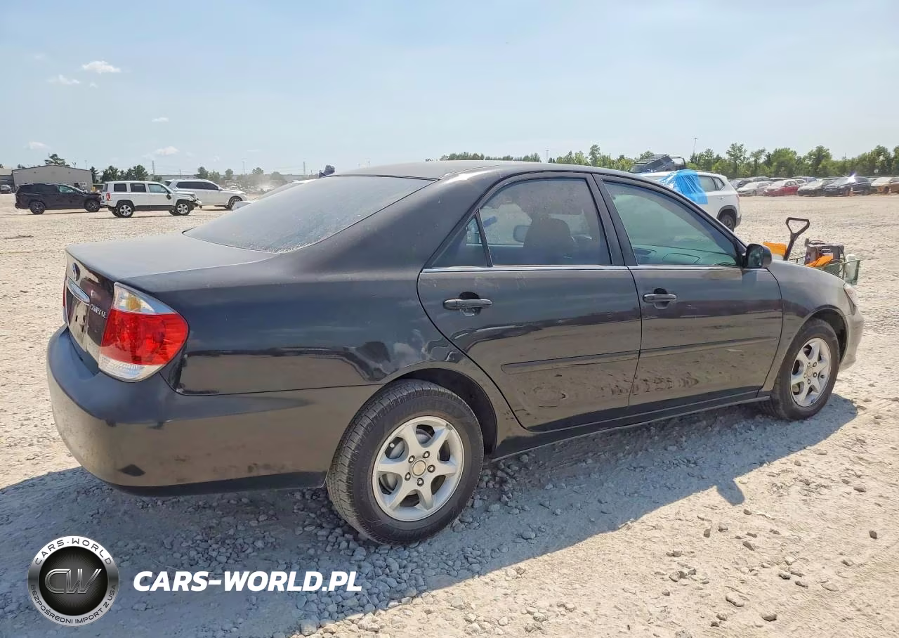 2005 Toyota Camry Le VIN:4T1BE32K25U623738 - 3