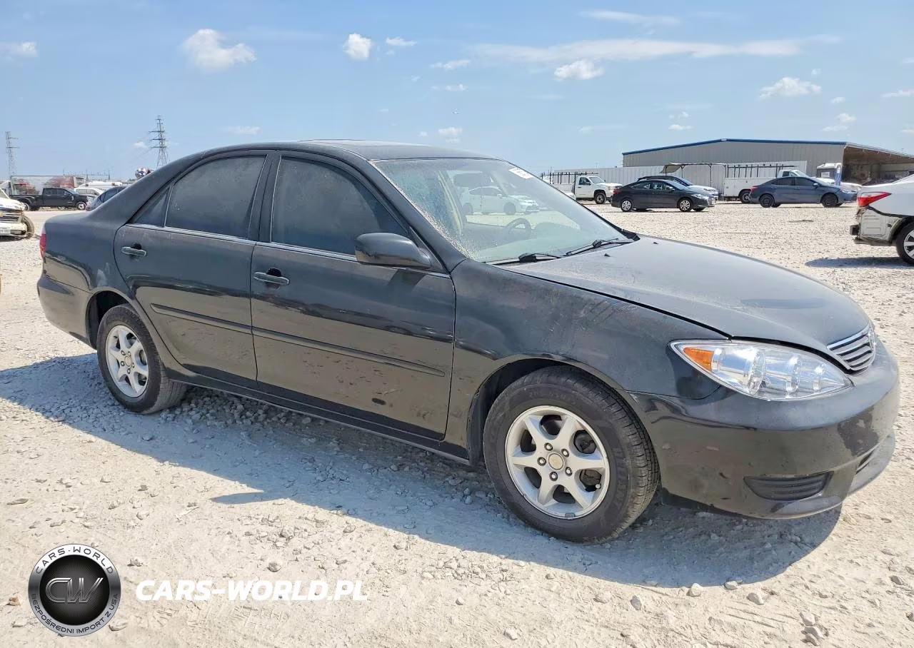 2005 Toyota Camry Le VIN:4T1BE32K25U623738 - 4