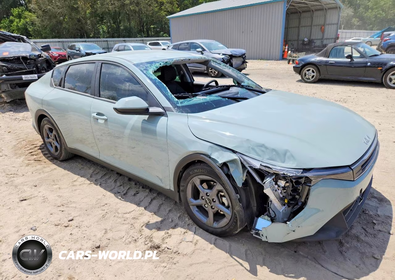 2025 Kia K4 Lxs VIN:3KPFT4DE9SE186193 - 4