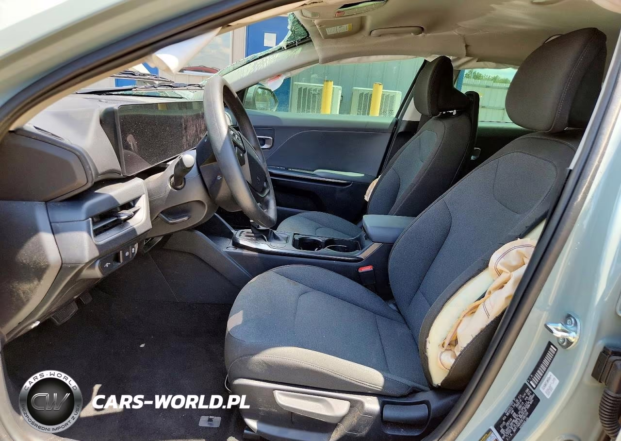 2025 Kia K4 Lxs VIN:3KPFT4DE9SE186193 - 7
