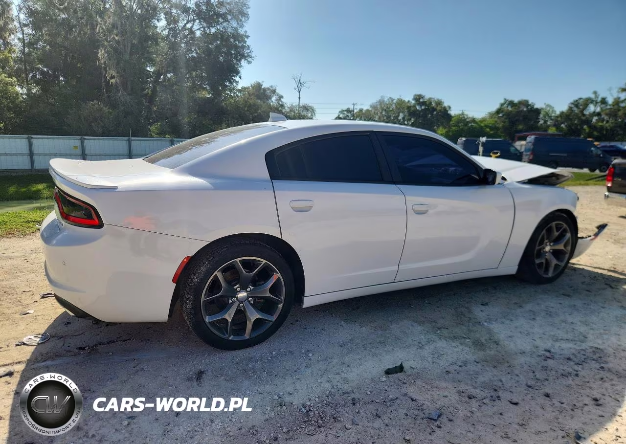 2015 Dodge Charger Sxt VIN:2C3CDXHG3FH832078 - 3