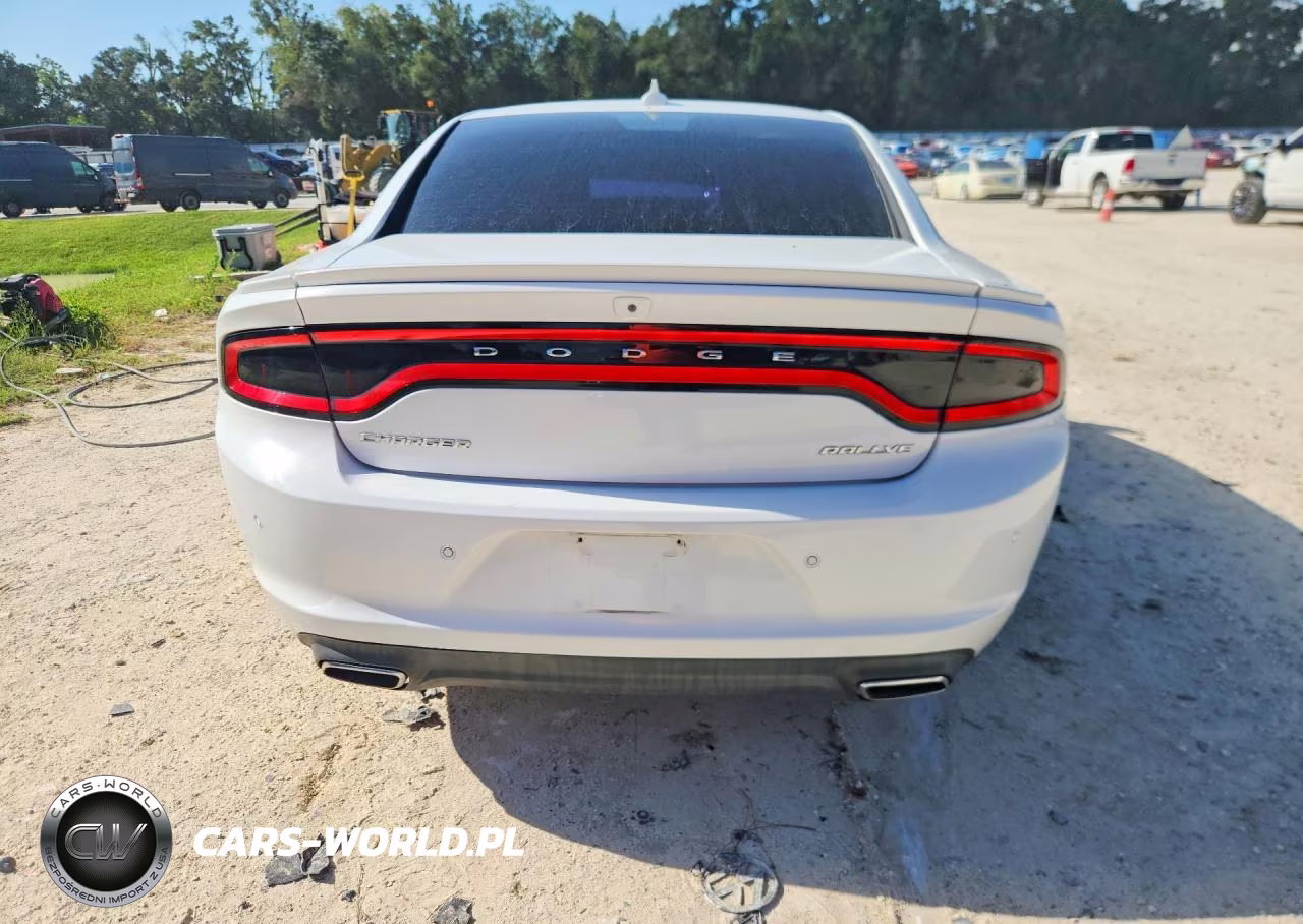 2015 Dodge Charger Sxt VIN:2C3CDXHG3FH832078 - 6