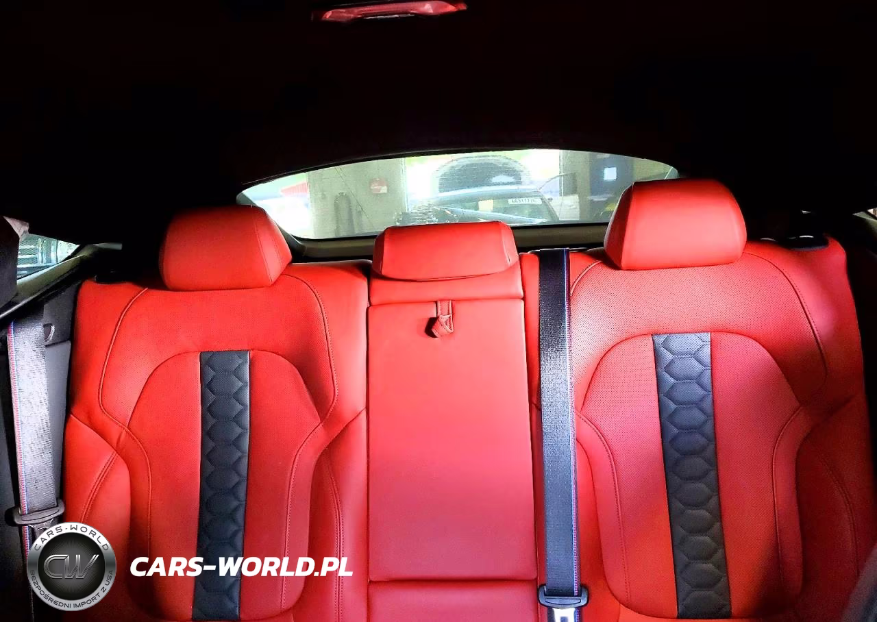 2022 BMW X6 M VIN:5YMCY0C01N9J94016 - 10