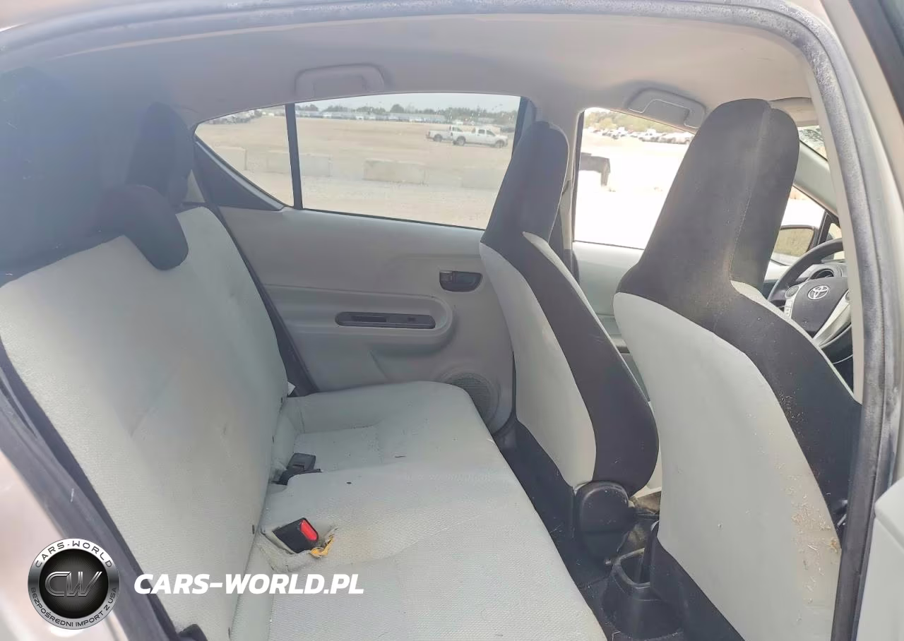 2012 Toyota Prius C One VIN:JTDKDTB38C1012160 - 10