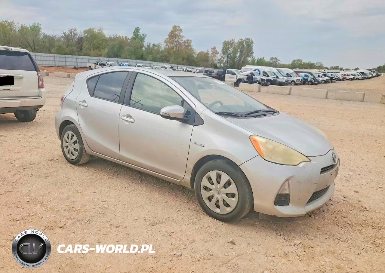 2012 Toyota Prius C One VIN:JTDKDTB38C1012160 - 4