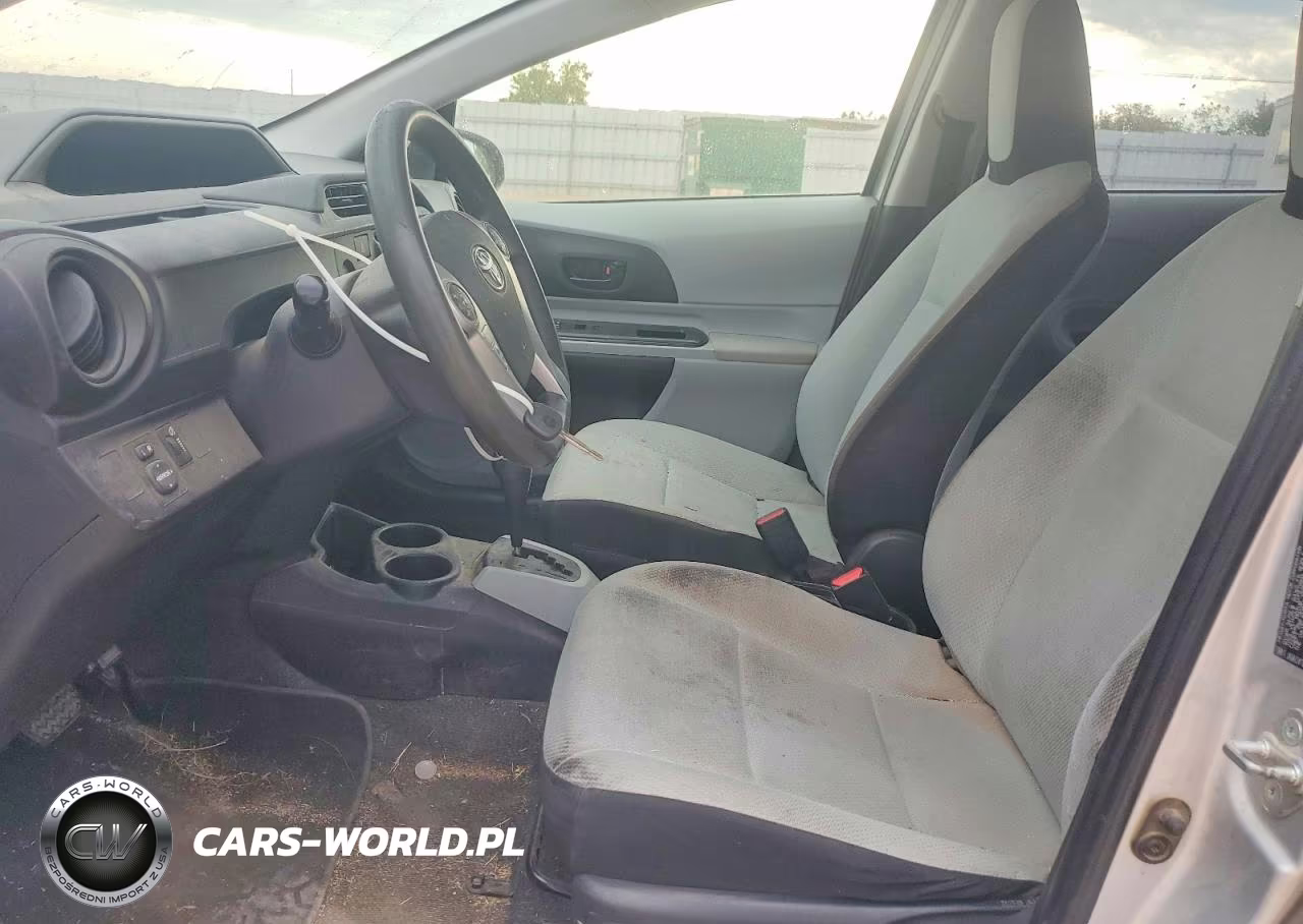 2012 Toyota Prius C One VIN:JTDKDTB38C1012160 - 7